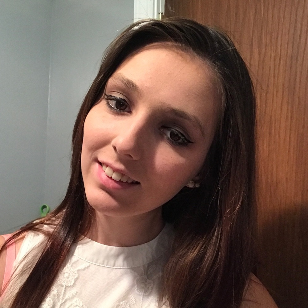 Meet your Posher, Nicole